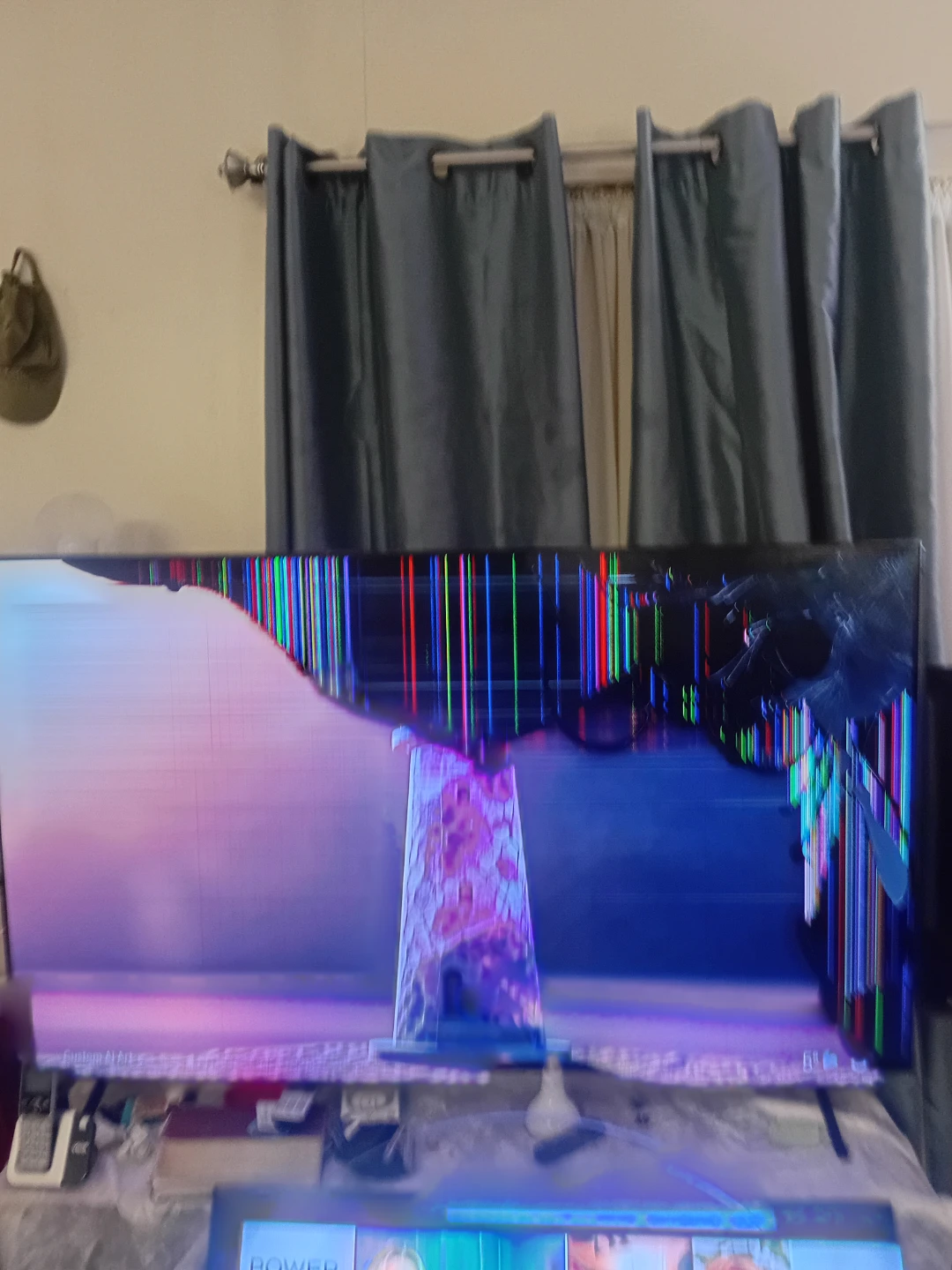 Damaged Smart TV - photo 2