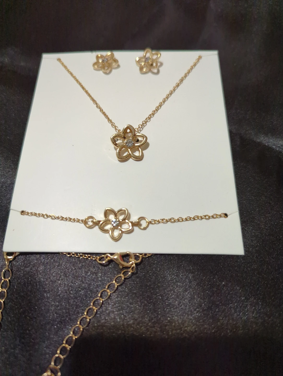 Gold-Tone Floral Jewellery Set - photo 2