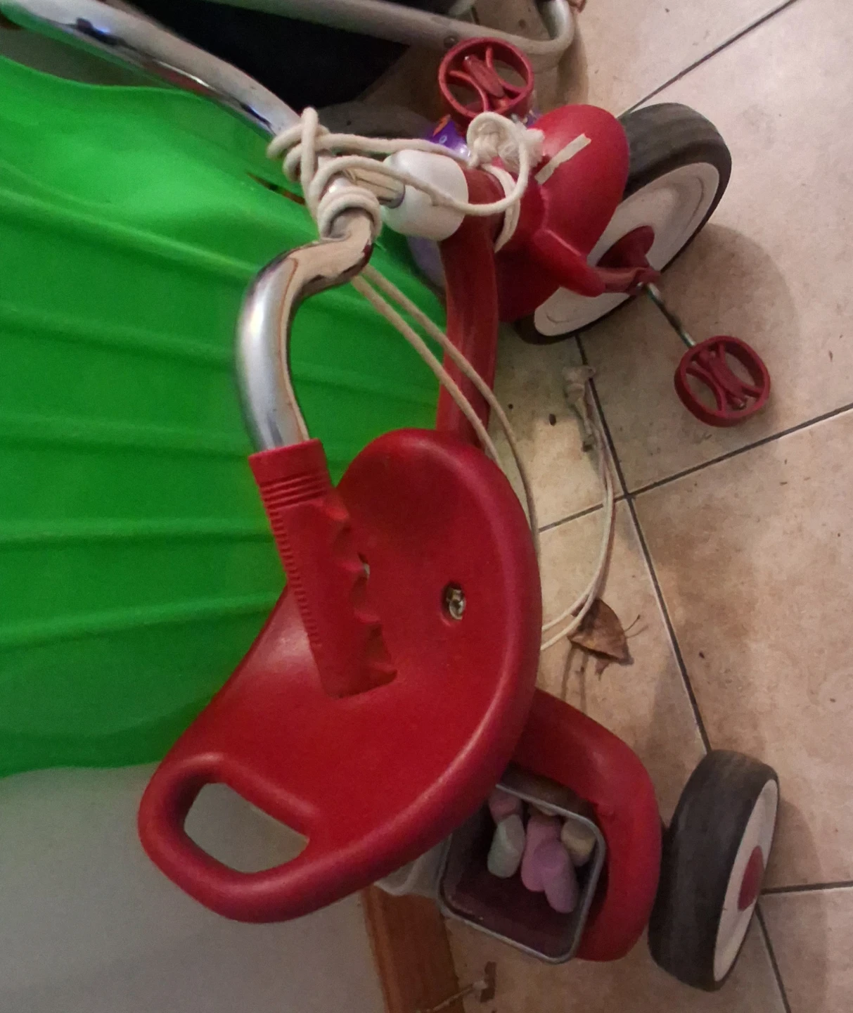 Triciclo para niños rojo - photo 3