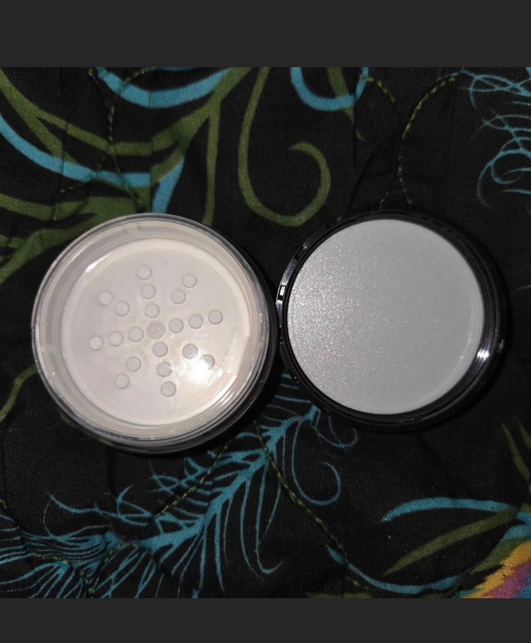 Laura Mercier Secret Brightening Powder in Shade 1, .14oz - photo 4