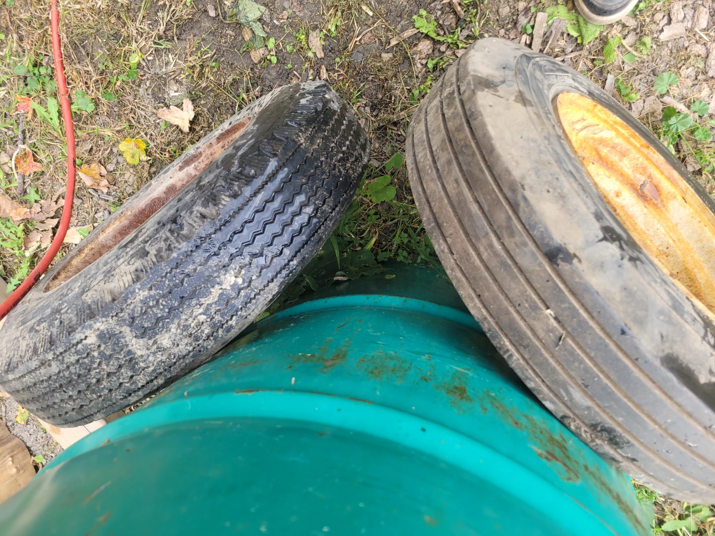 Two 5.30/4.50-12 Trailer Tires with 4 bolt Rims - photo 4