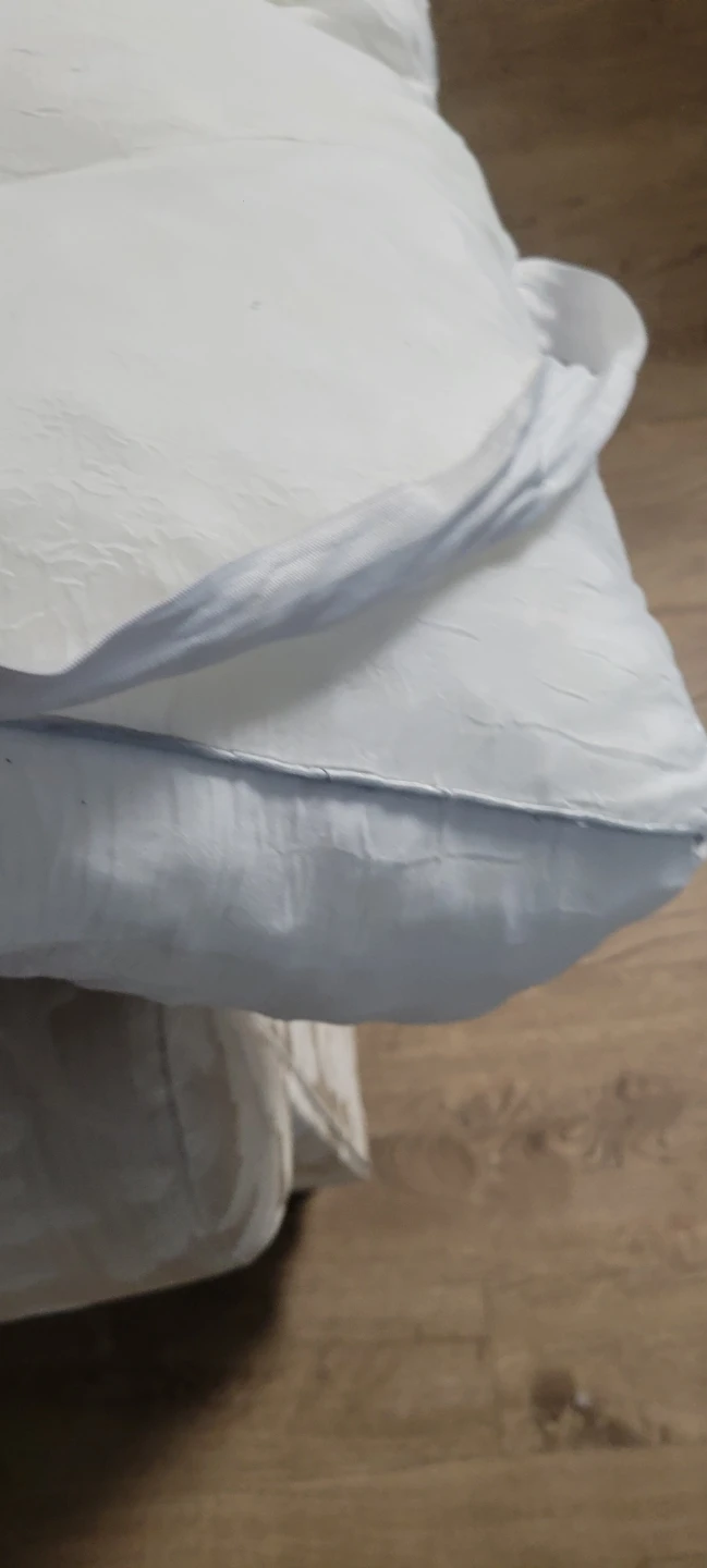 Twin White Mattress Topper great condition - photo 2