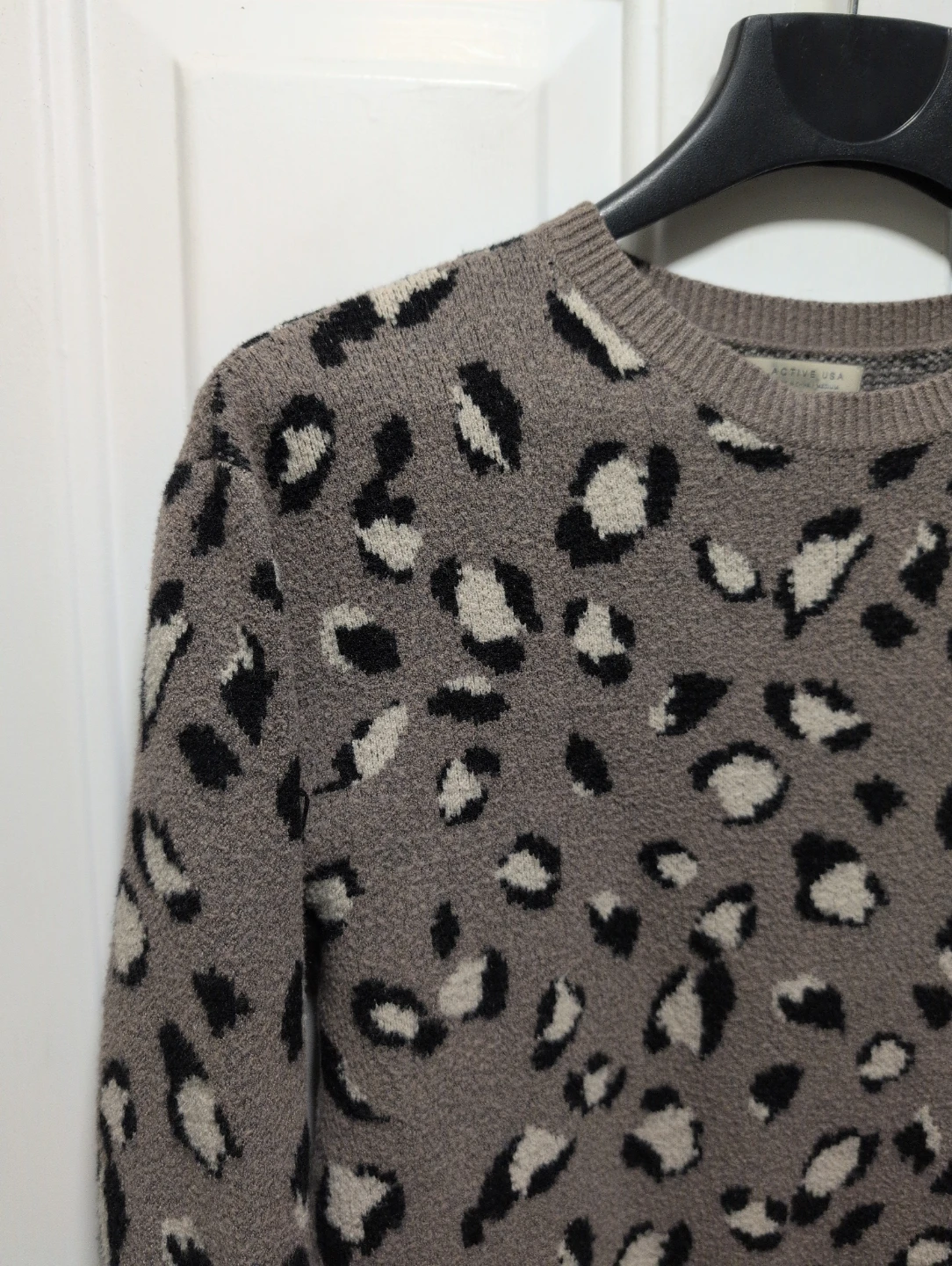 Active USA Leopard Print Sweater - photo 2