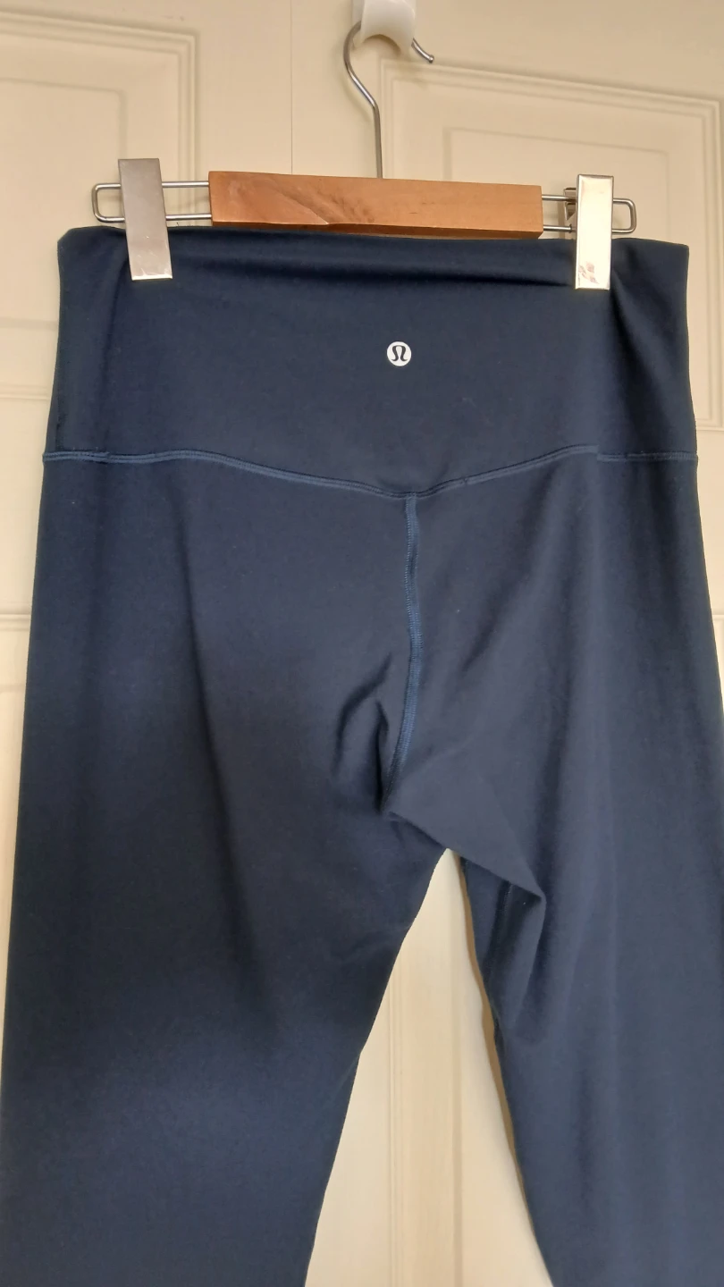 Lululemon high rise navy blue leggings, size 10 - photo 5