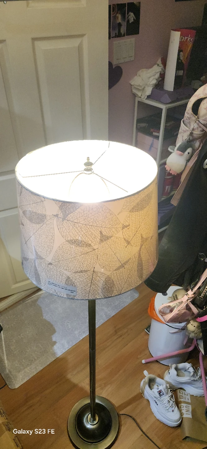 Floor lamp with patterned shade - photo 3