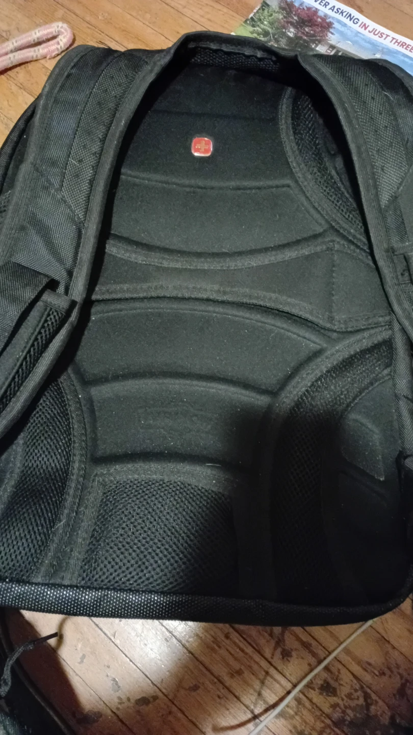 SwissGear Black Laptop Backpack - photo 2