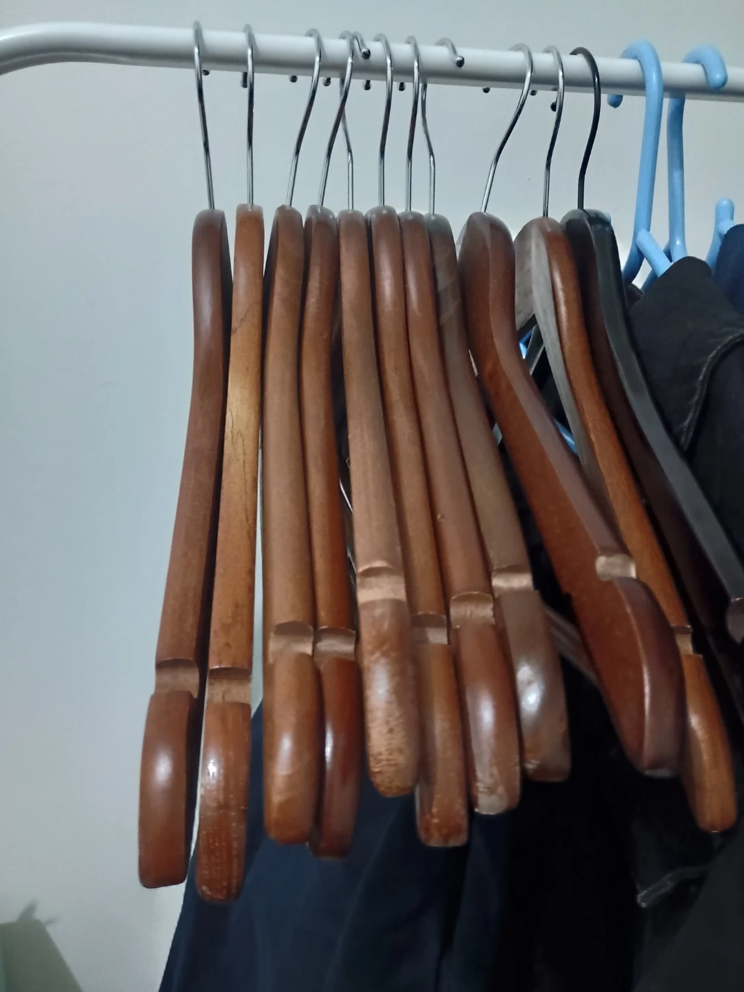 Set of 10 Wooden Clothes Hangers