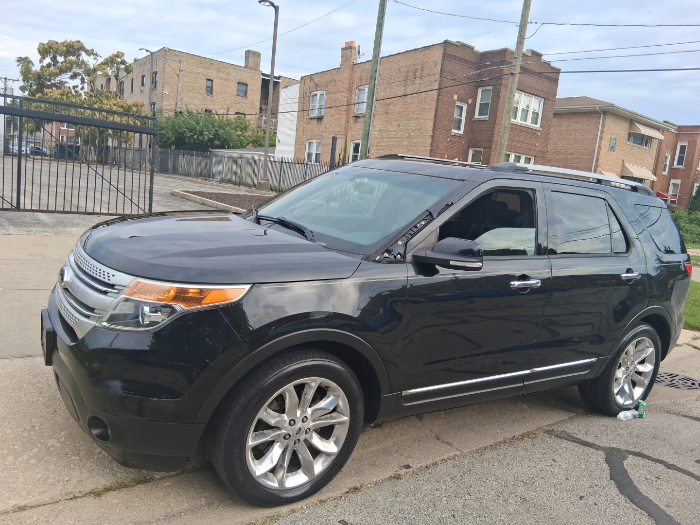Ford Explorer XLT - photo 5