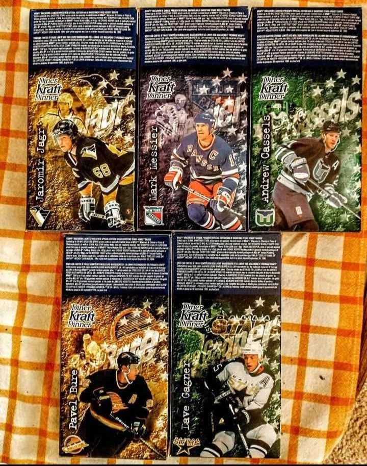 5 Vintage Kraft Dinner Hockey Card Edition Boxes