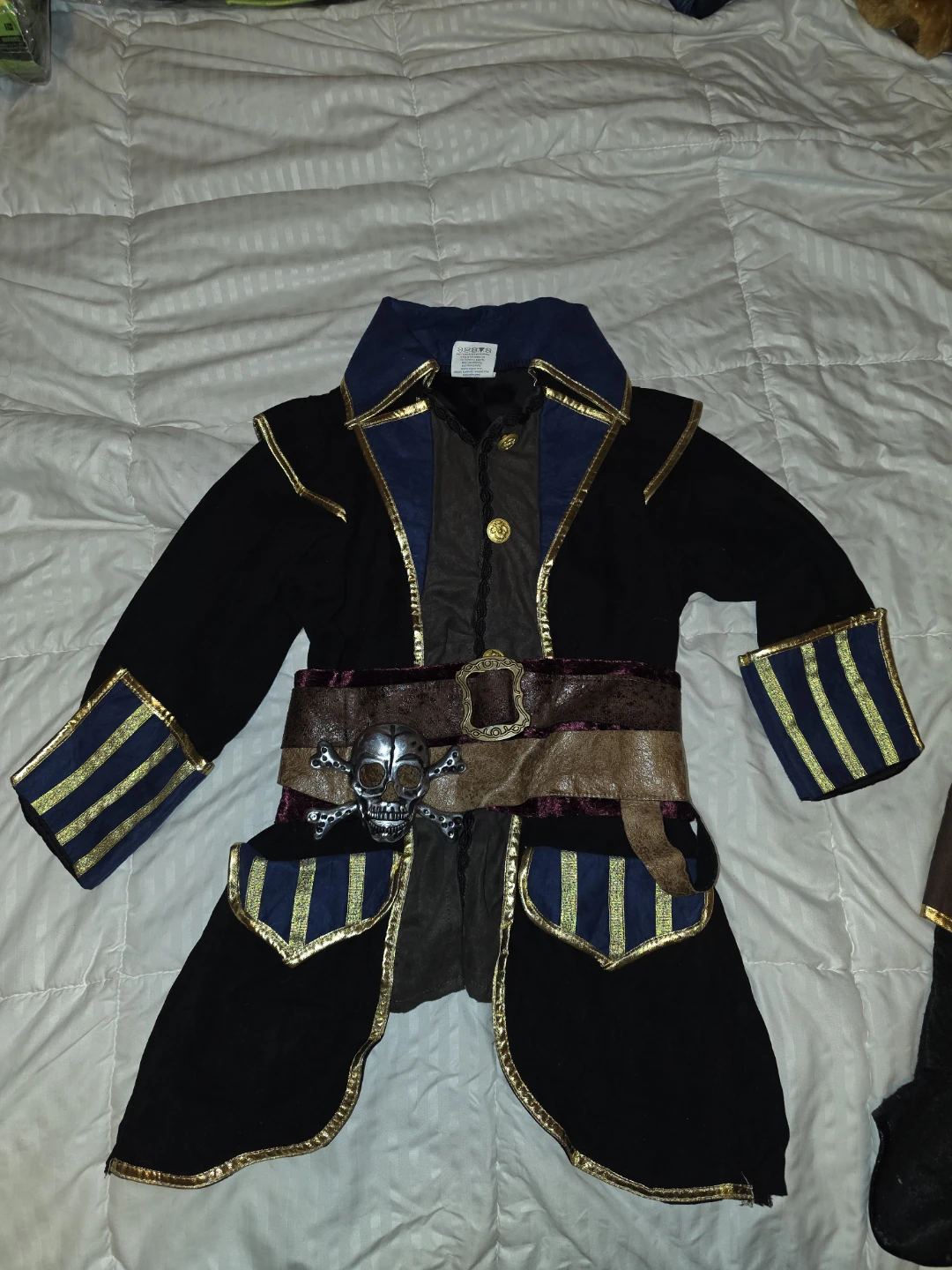 Kids Pirate Costume for Halloween 5-6 - photo 5