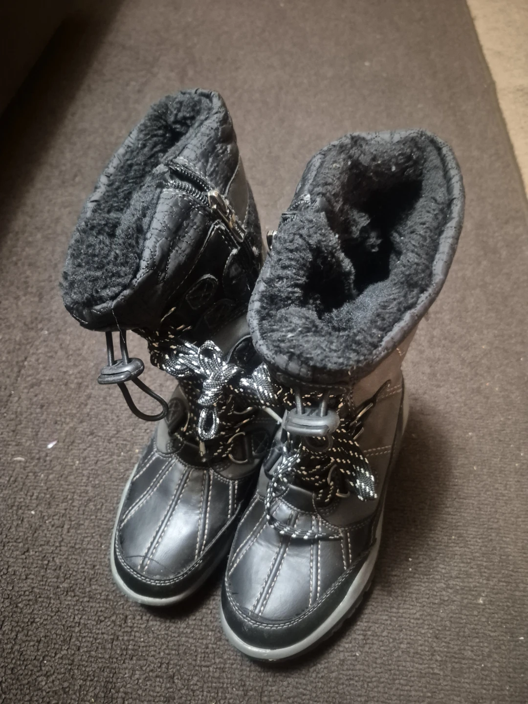 Size 6 Aquatherm Winter Boots