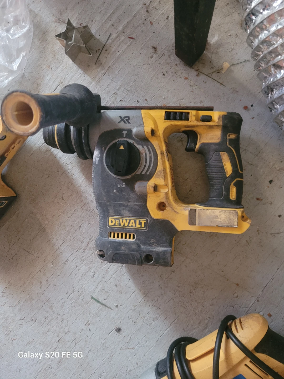 DEWALT XR Brushless Rotary Hammer Drill - photo 3