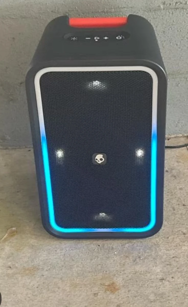 Skullcandy Stomp Bluetooth speaker