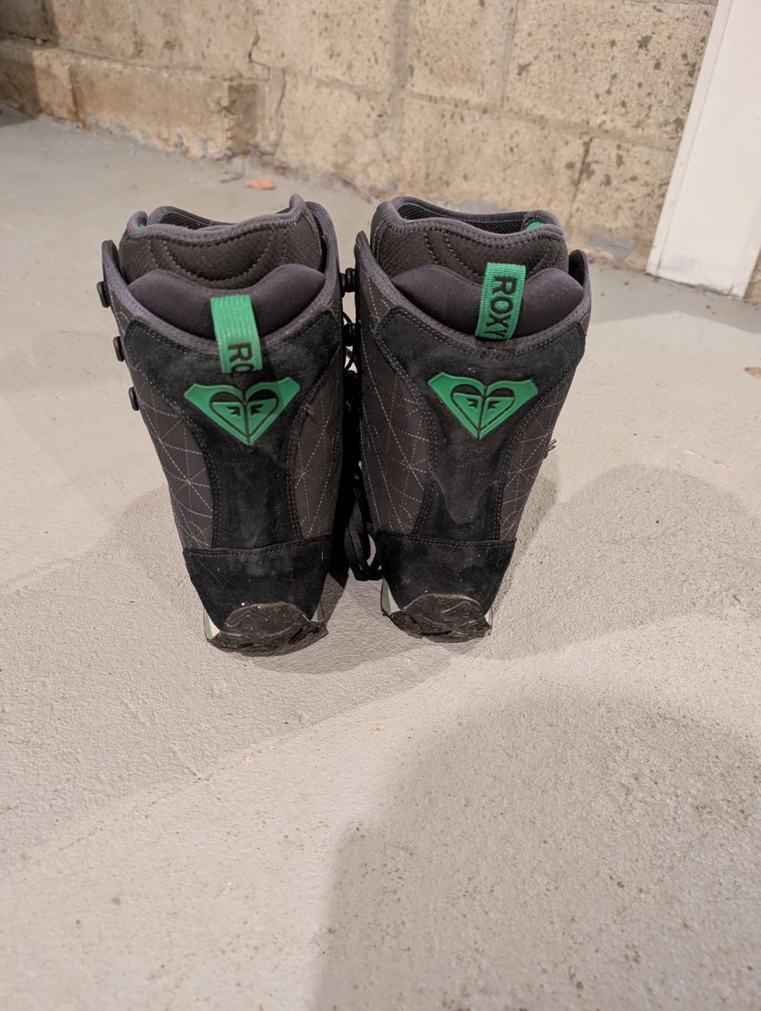 Roxy Track Lace Snowboard Boots Size US 5 - photo 2