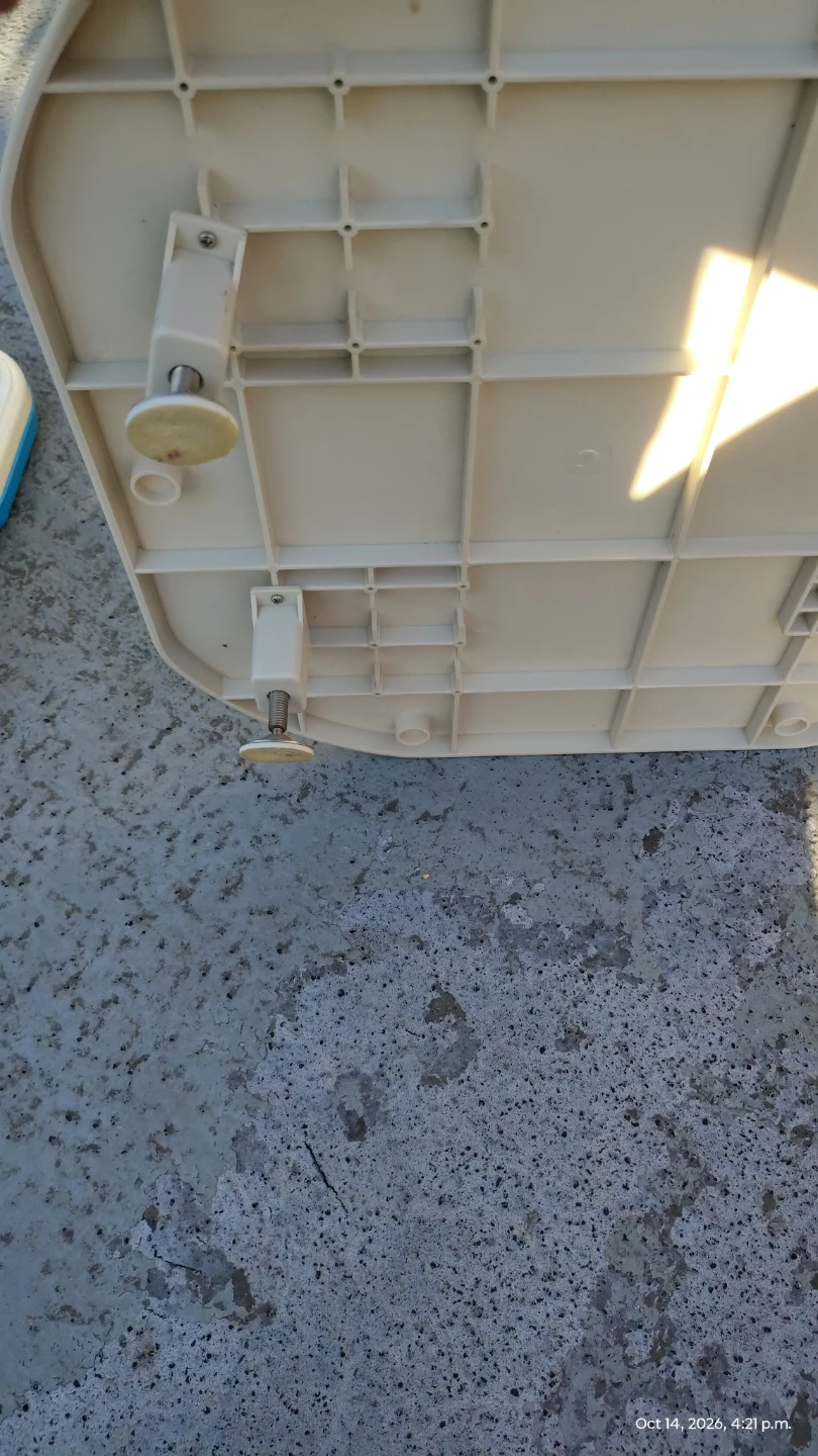 Adjustable appliance riser base - photo 3