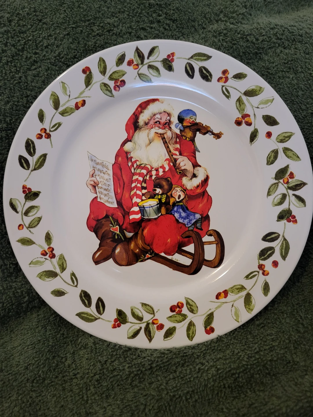 Set of 3 Royal Norfolk Christmas Santa Decorative Plates - photo 4