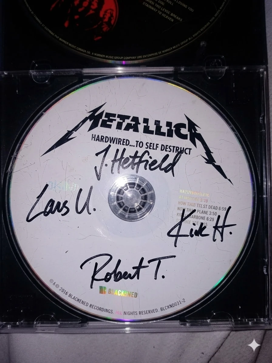 Metallica Hardwired...To Self-Destruct Signed CD