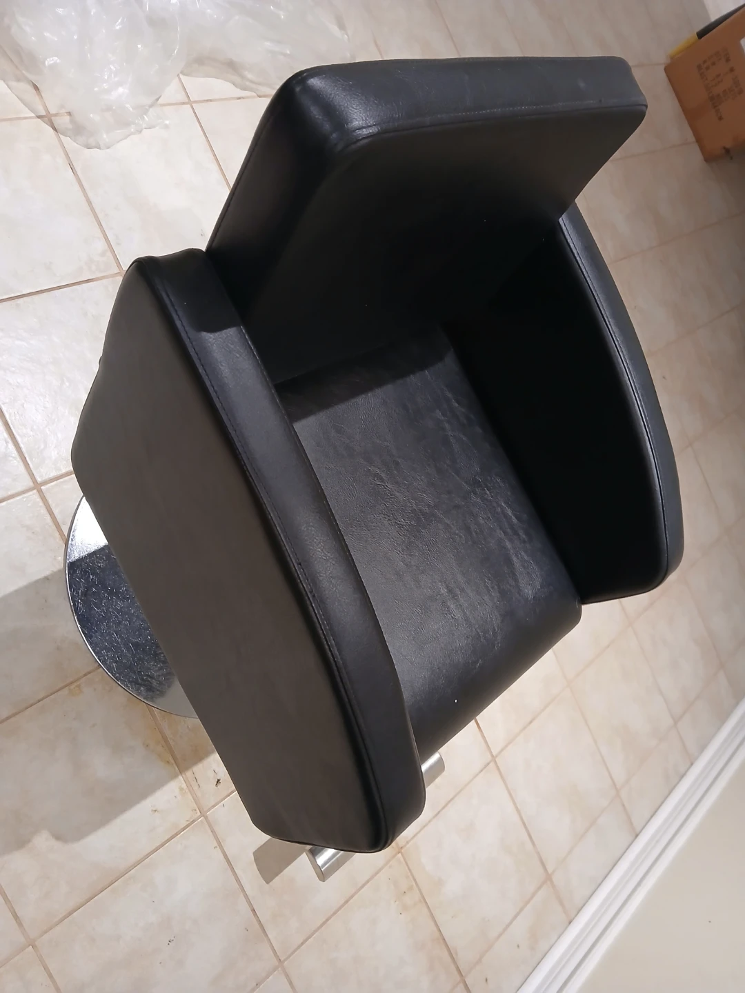 Hairstylist Chair  $350 pick up Mississauga