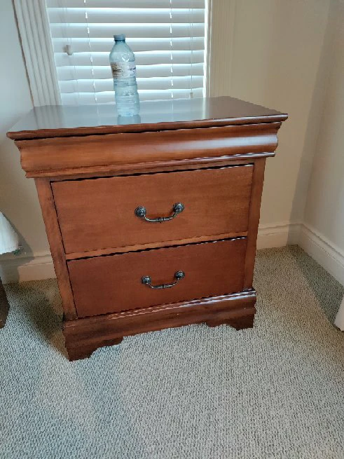 Solid wood sleigh bed frame and two matching nightstands. - photo 2