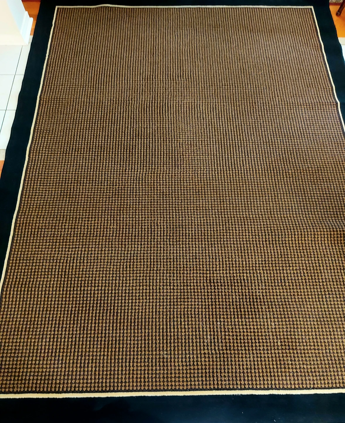 Very Large Area Rug with Black Border - photo 4