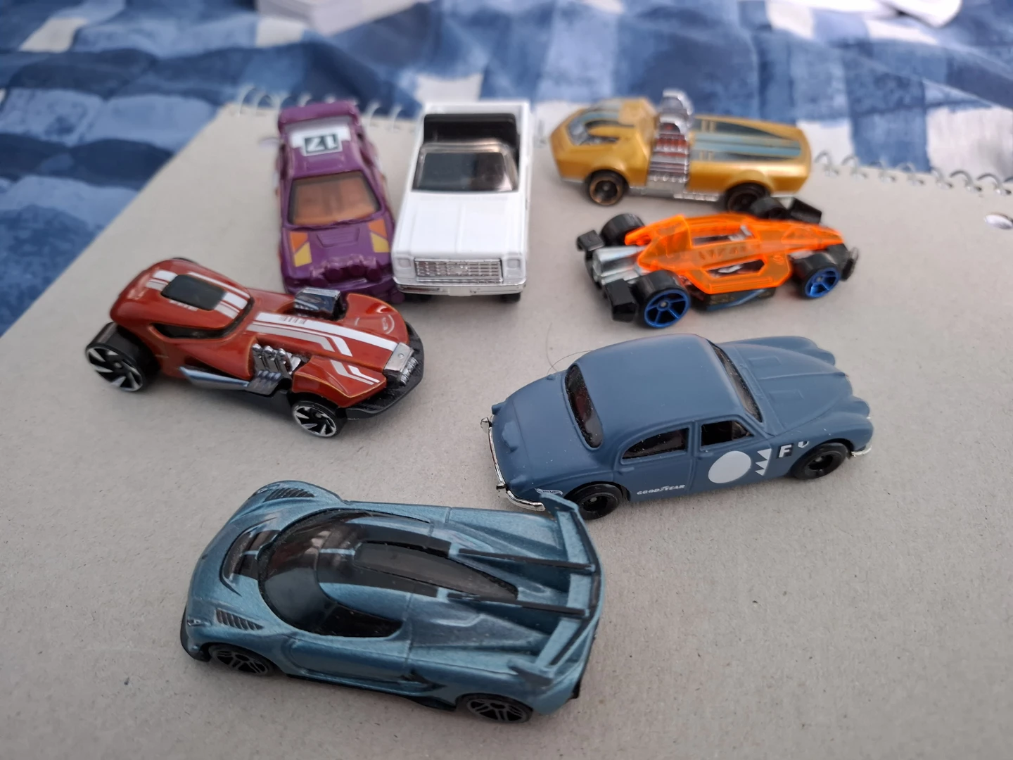 Set of 7 Hot Wheels Die-Cast Toy Cars - photo 5