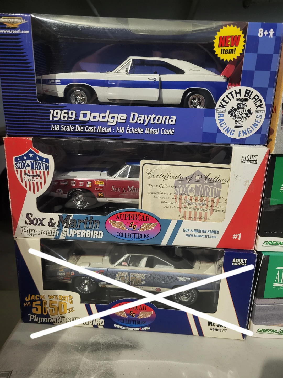 1969 Dodge Charger Daytona and superbirds 1/18 Die-Cast Model - photo 3