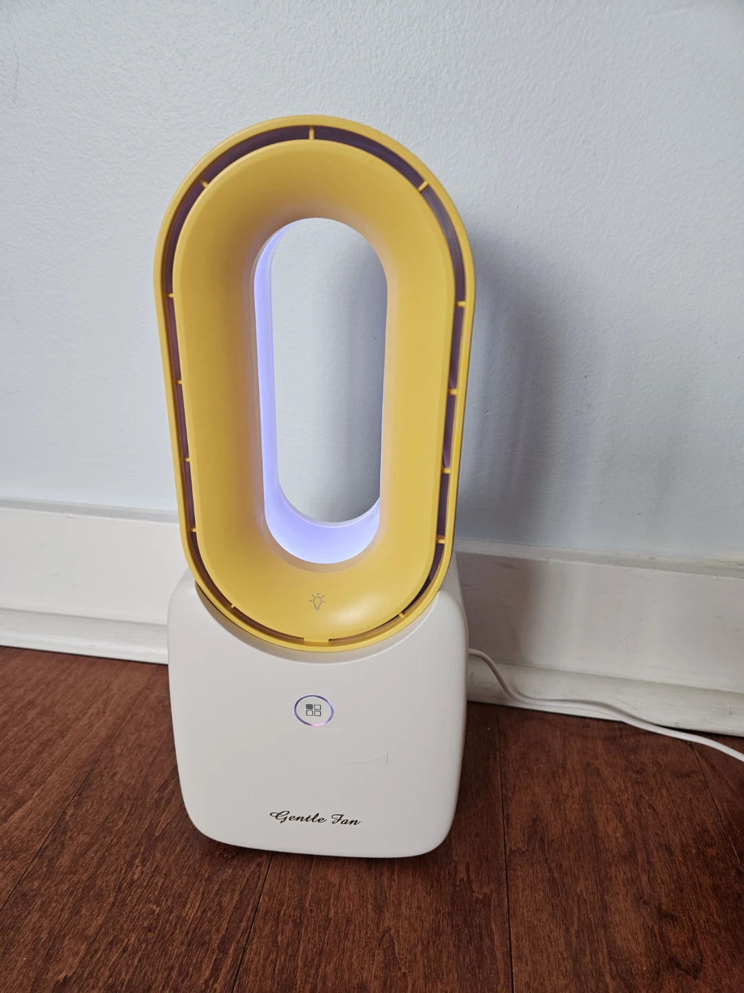 Gentle Fan bladeless desk fan - photo 2