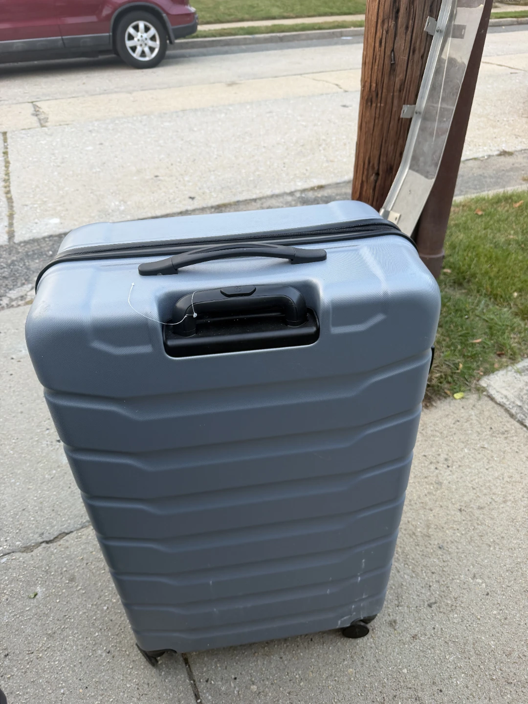 SwissGear, Nautica, and American Tourister Luggage - photo 3