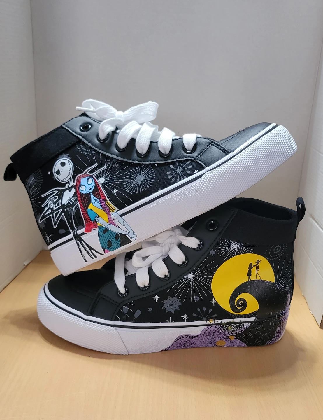 Disney Nightmare Before Christmas High-Top Sneakers Size 3