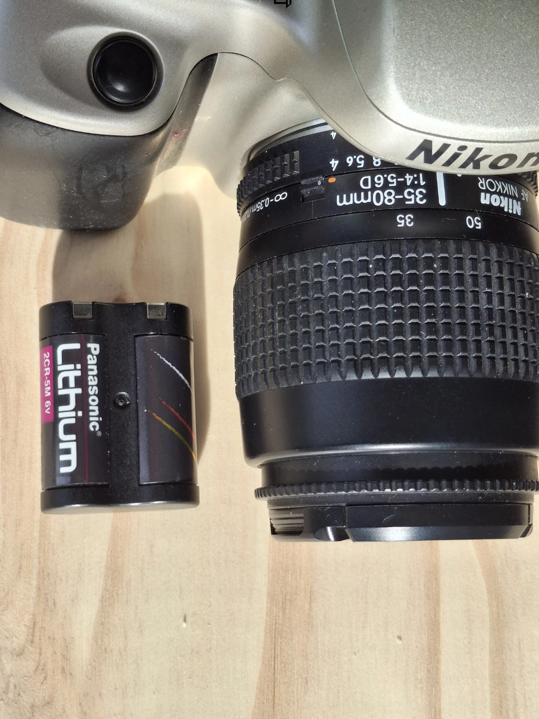 Nikon F50D 35mm film camera with AF 35-80mm kit lens - photo 2
