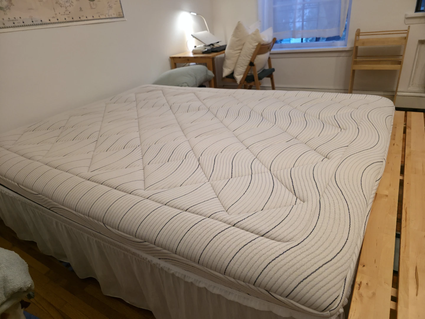 Zinus Cloud Queen size Mattress - photo 2