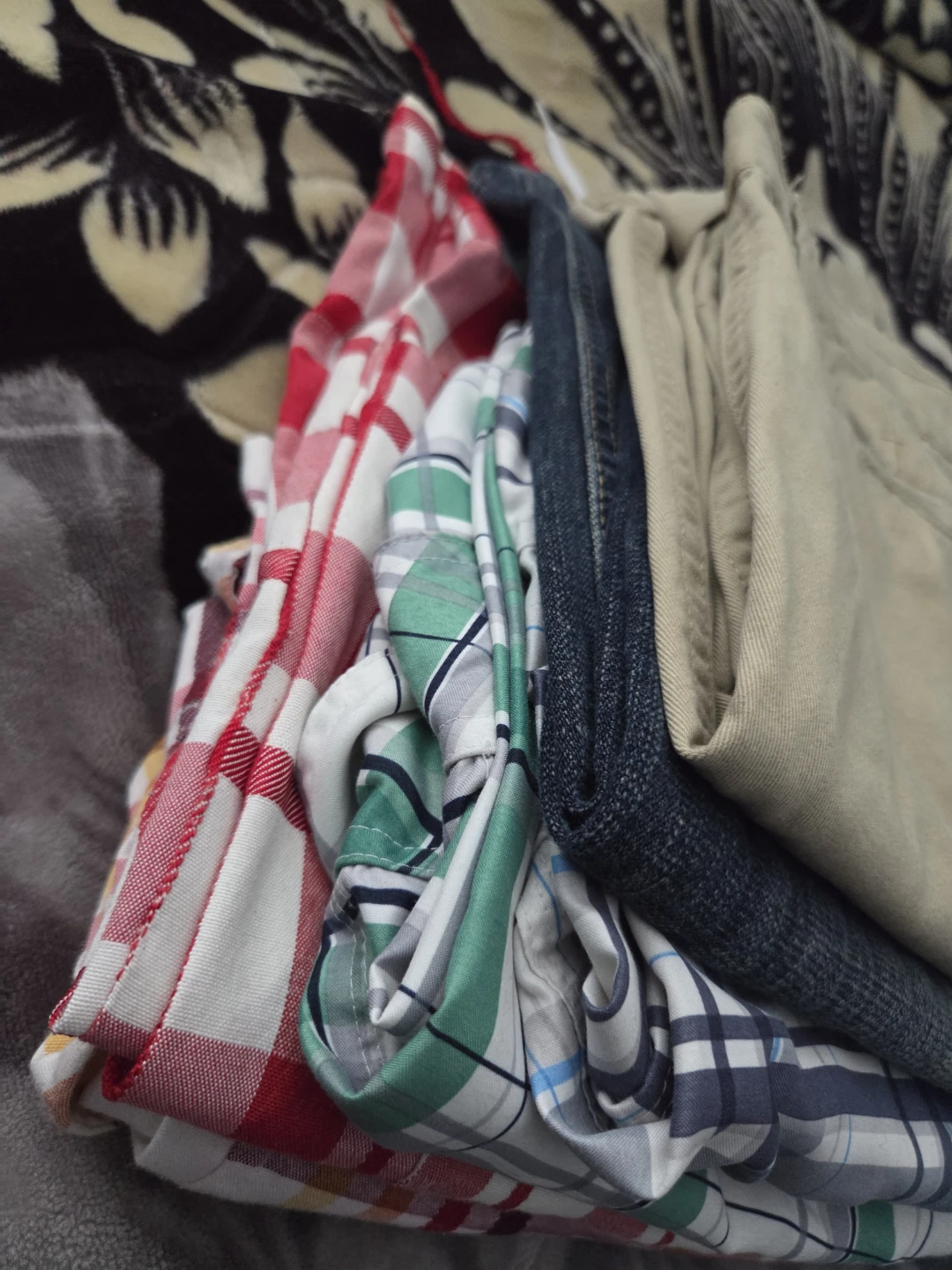 Assorted Men's Pants and Shorts Bundle - photo 3