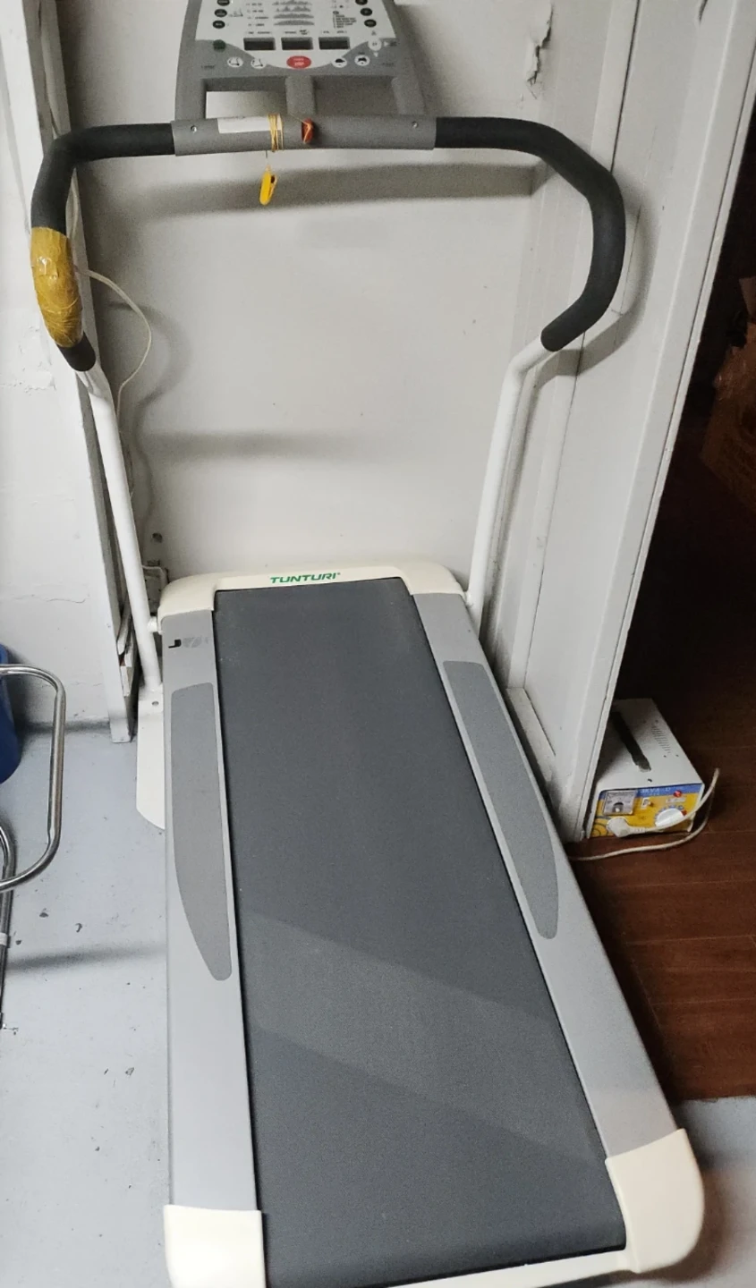 Tunturi Electric Treadmill - photo 2