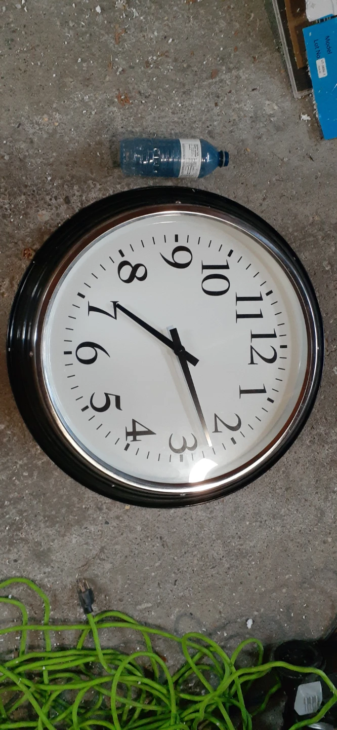 Large round wall clock with black frame - photo 2