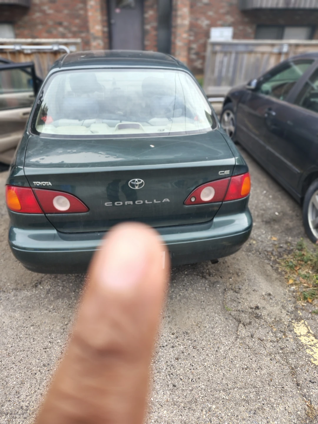 2002 Toyota Corolla CE – Remote Starter – Great for Delivery! - photo 4