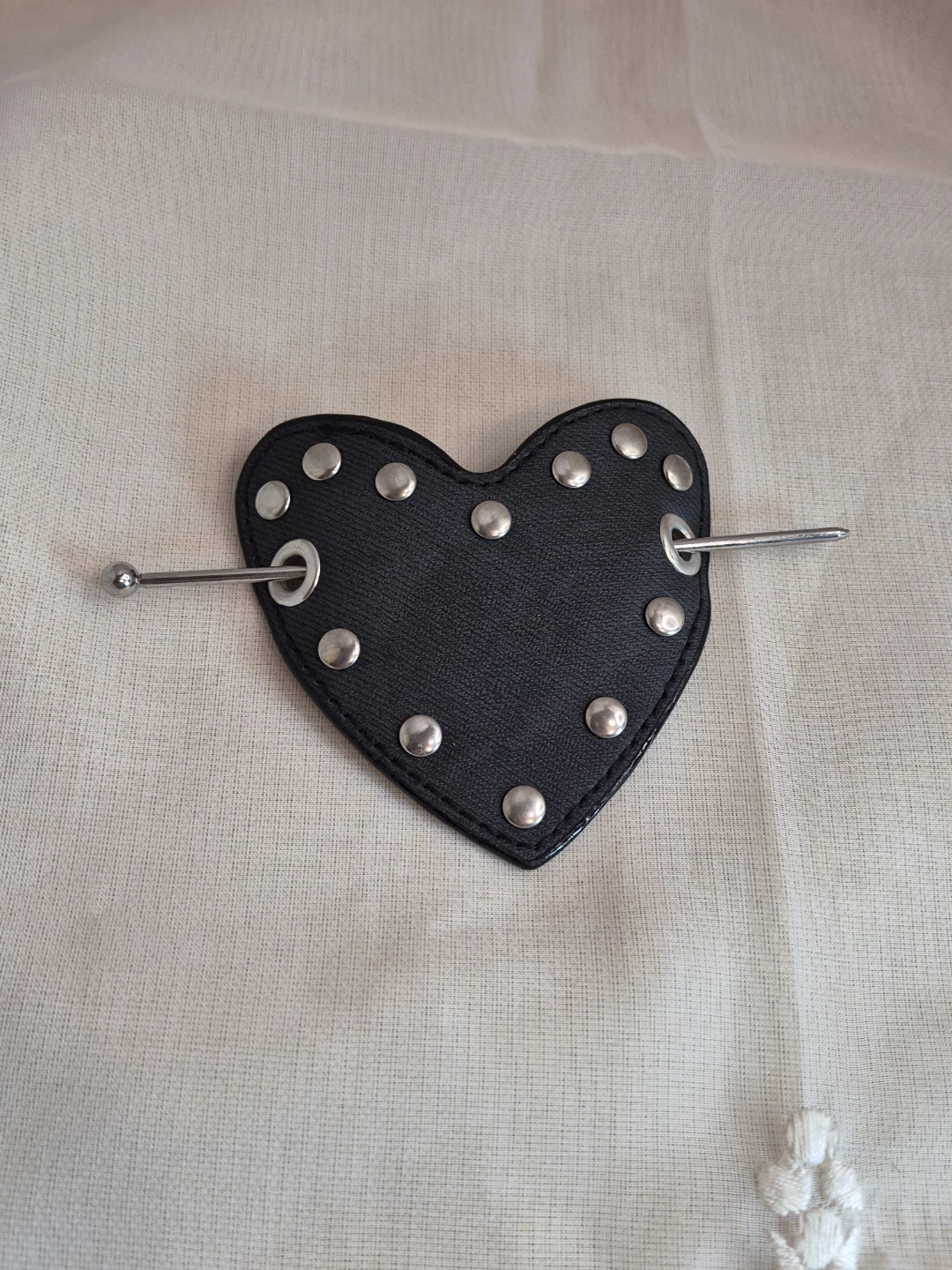 Black Leather Heart Hair Clip - photo 4