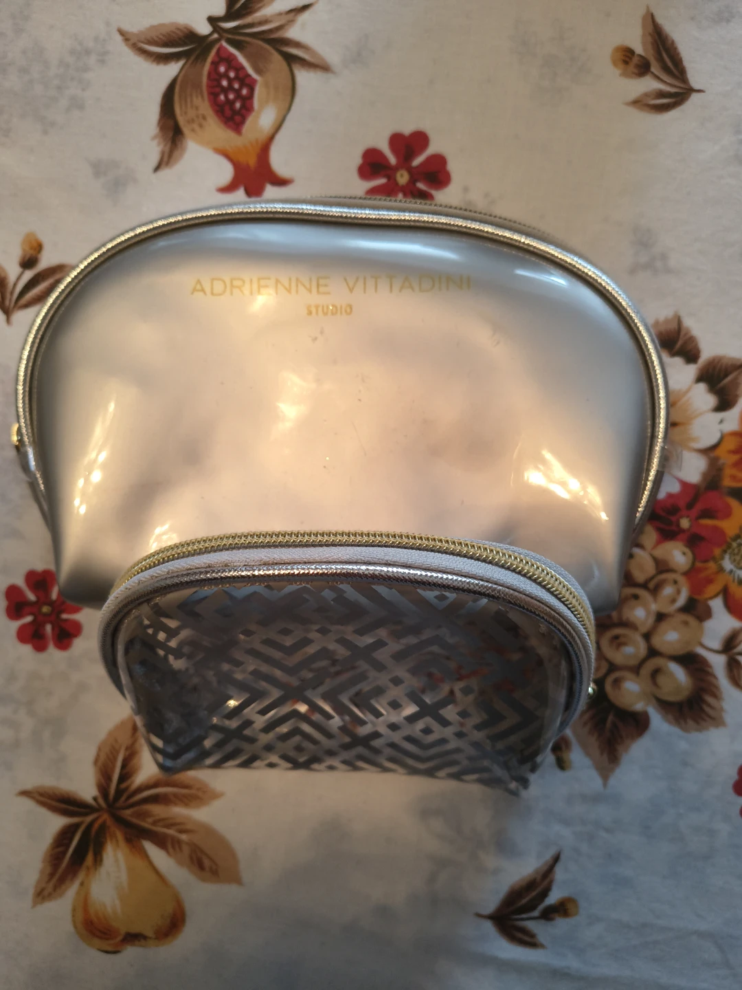 Adrienne Vittadini Studio cosmetic bag set
