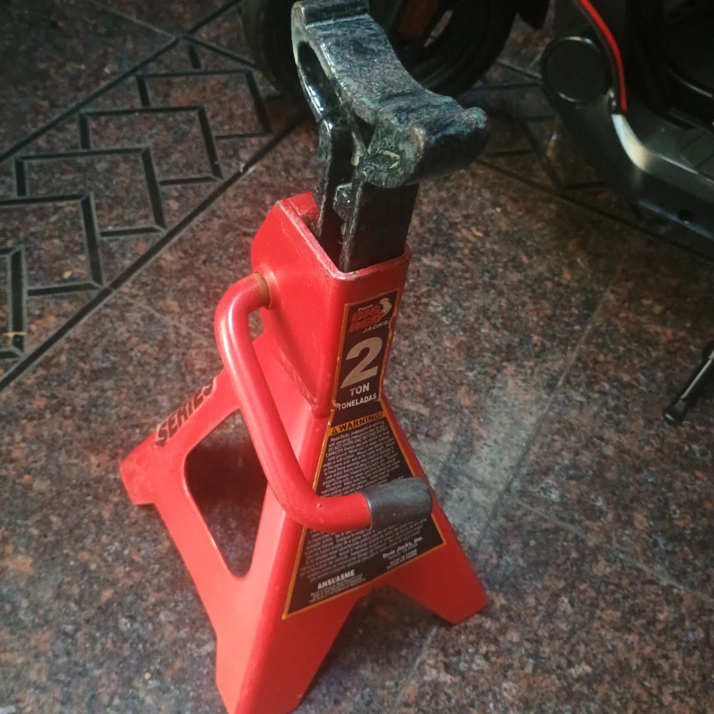 Torin Big Red 2-Ton Jack Stand