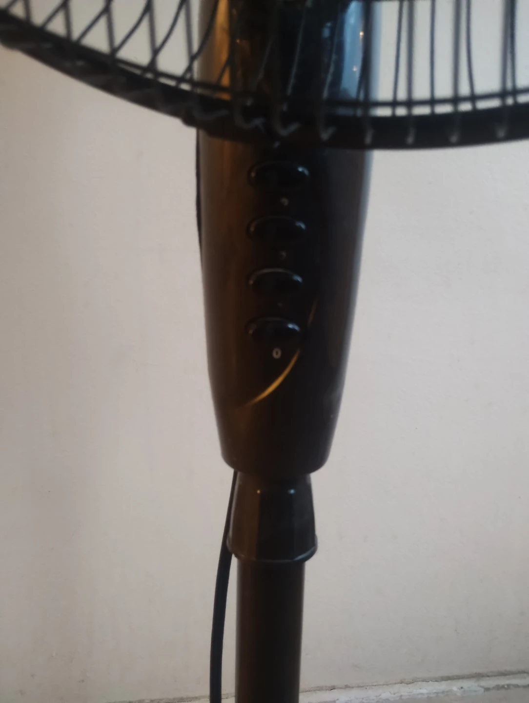 Black Standing Pedestal Fan – Works Well - photo 2