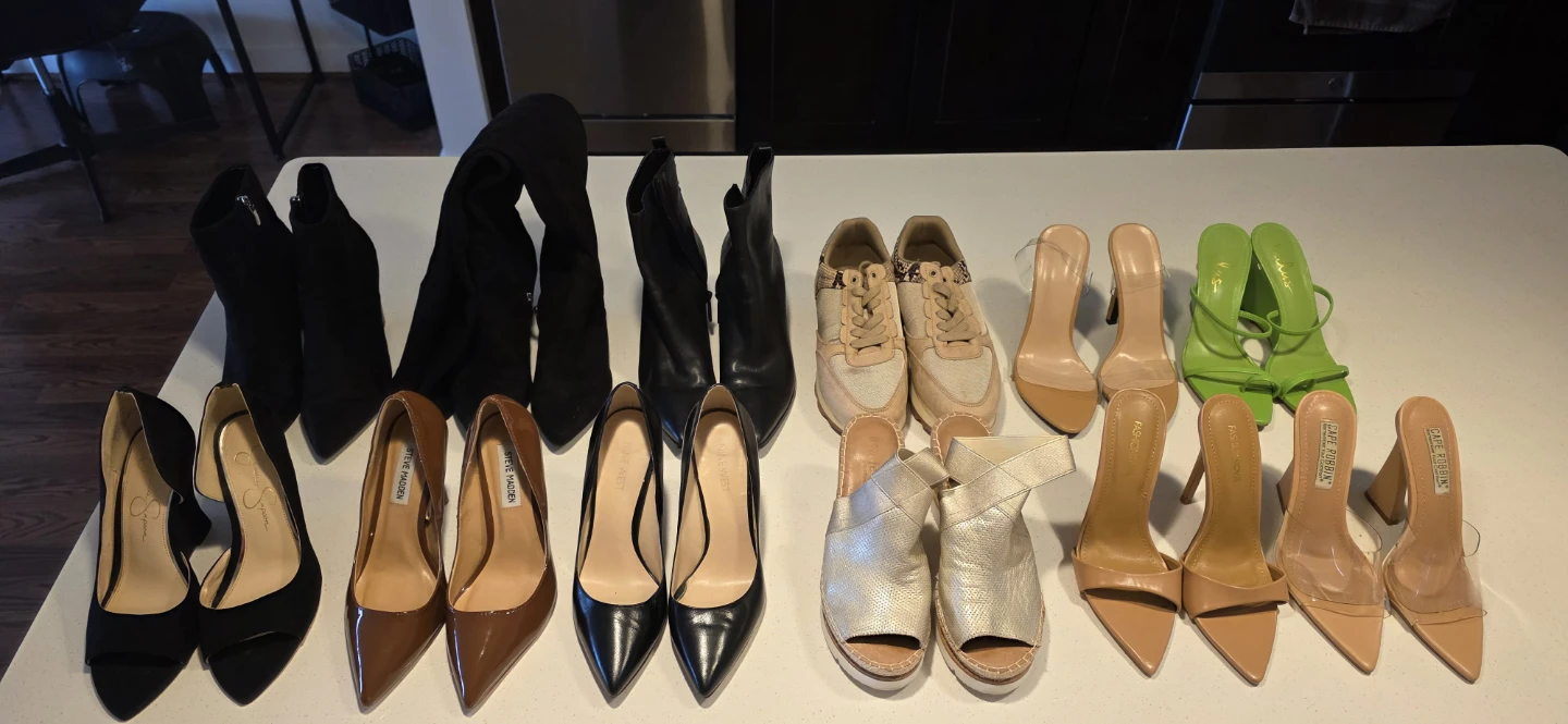 12 Pairs of Assorted Women's Heels and Boots (Size 7)