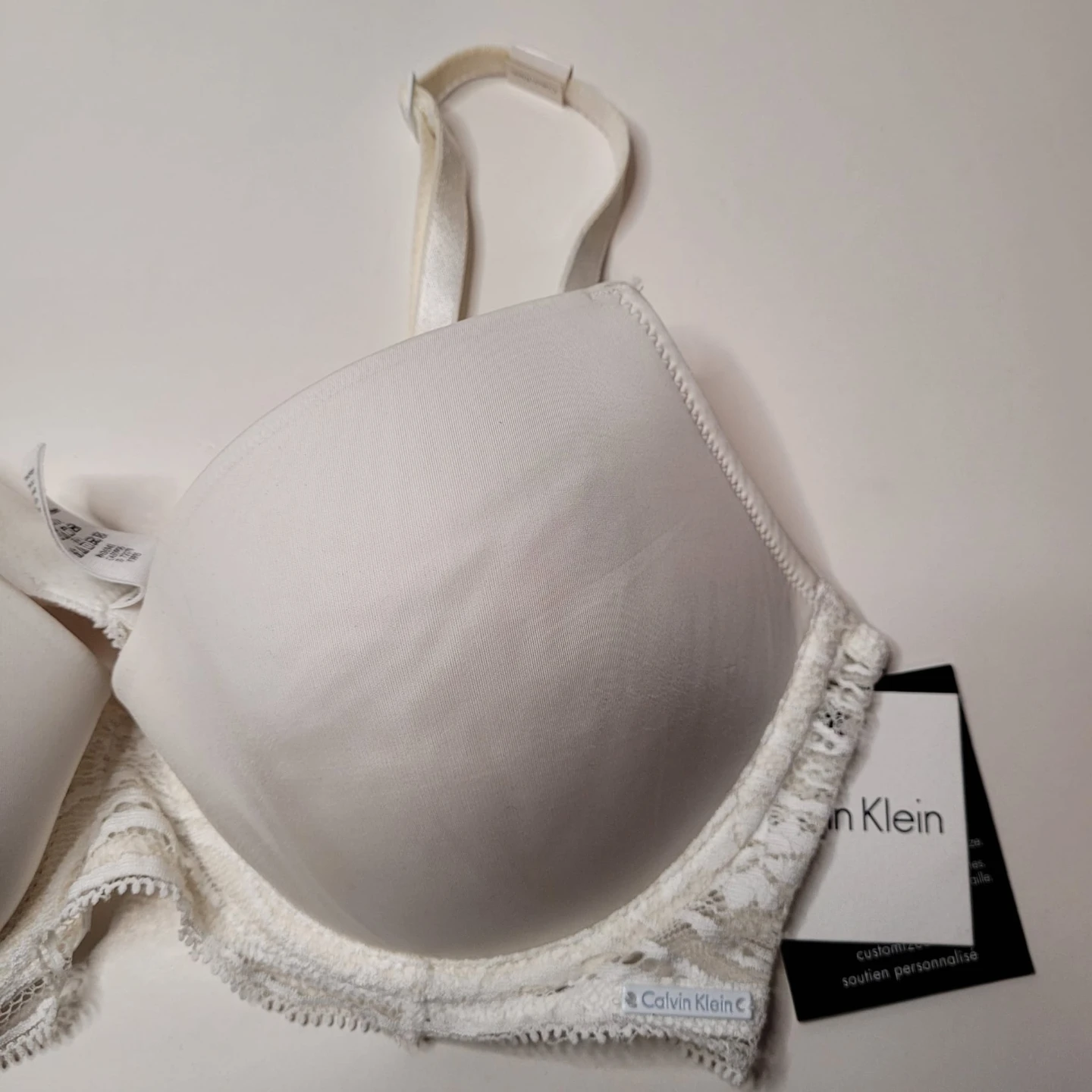 Calvin Klein Lace Bra 34B - photo 2