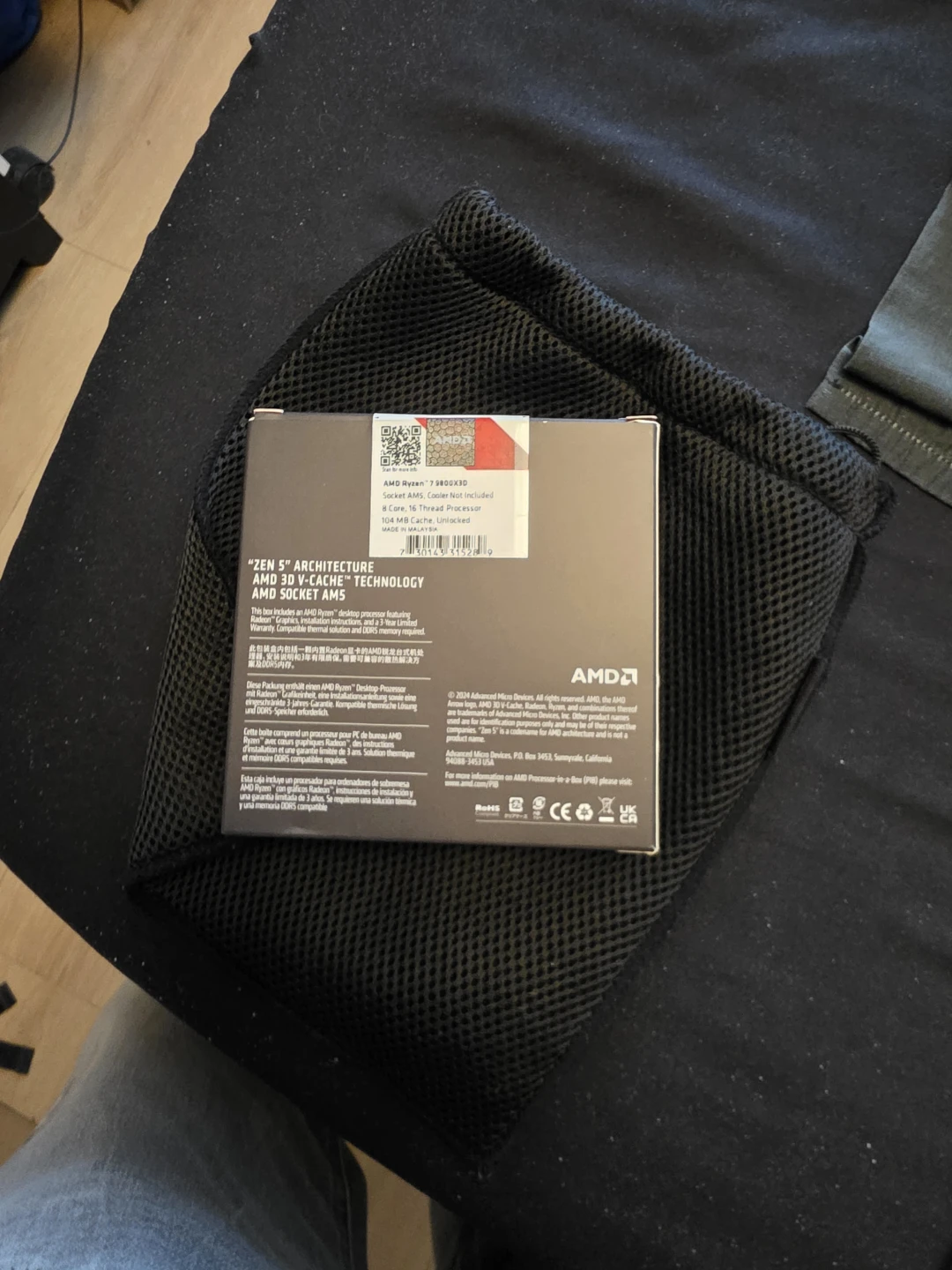 AMD Ryzen 7 9800X3D Processor - photo 2