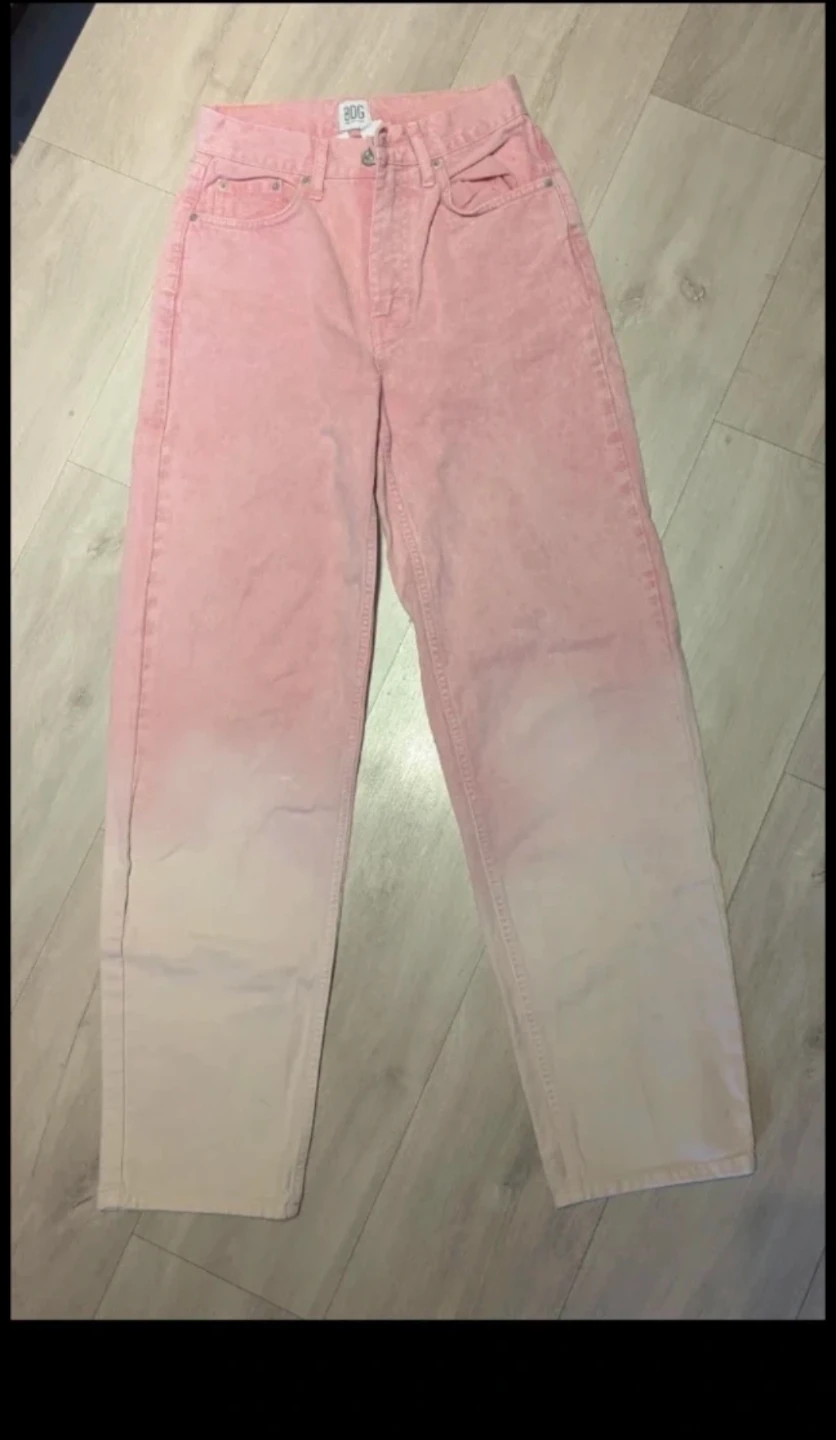 BDG High-Rise Baggy Jeans Pink Ombre Size 26