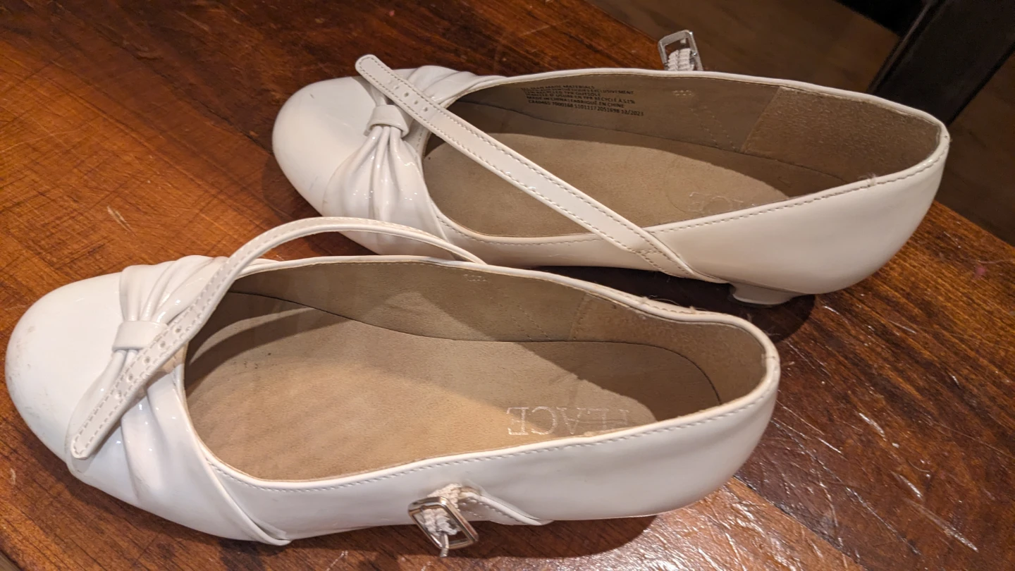 White dress shoes, size 1–2 - photo 2