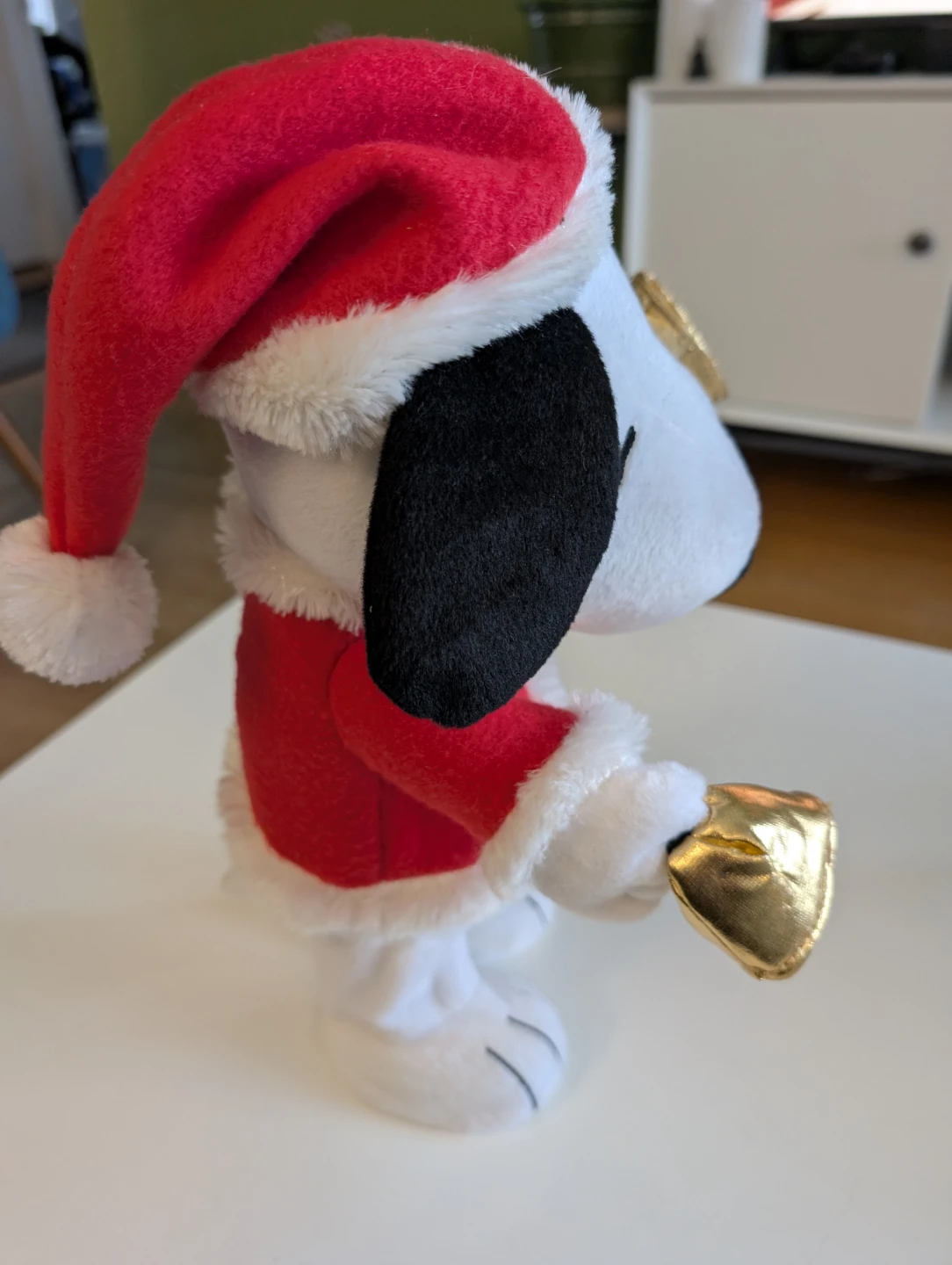 Snoopy Christmas Hallmark Bell Ringing Plushy - photo 4