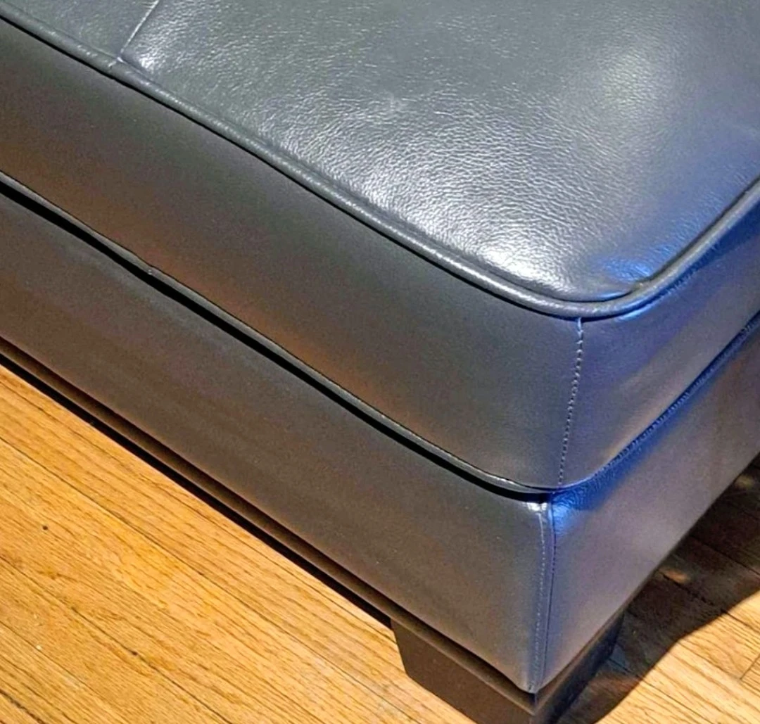 WOW!! **PRICED FOR QUICK SALE** (BRAND NEW) GREY OTTOMAN