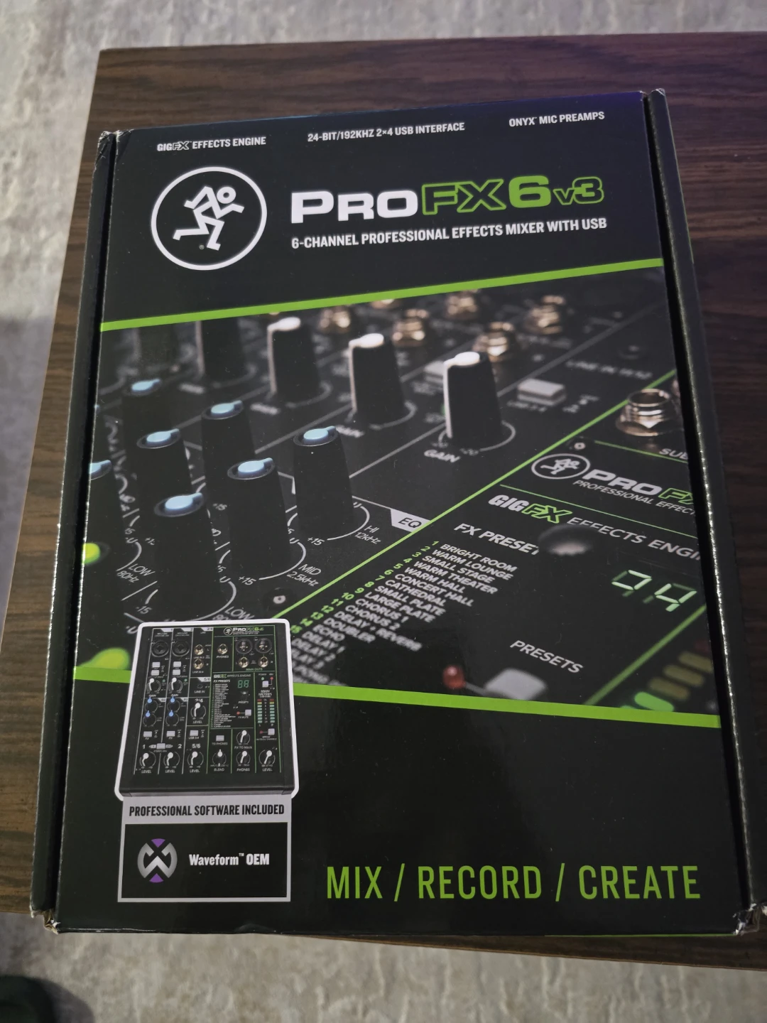 Mackie ProFX6v3 6-Channel Professional Effects Mixer