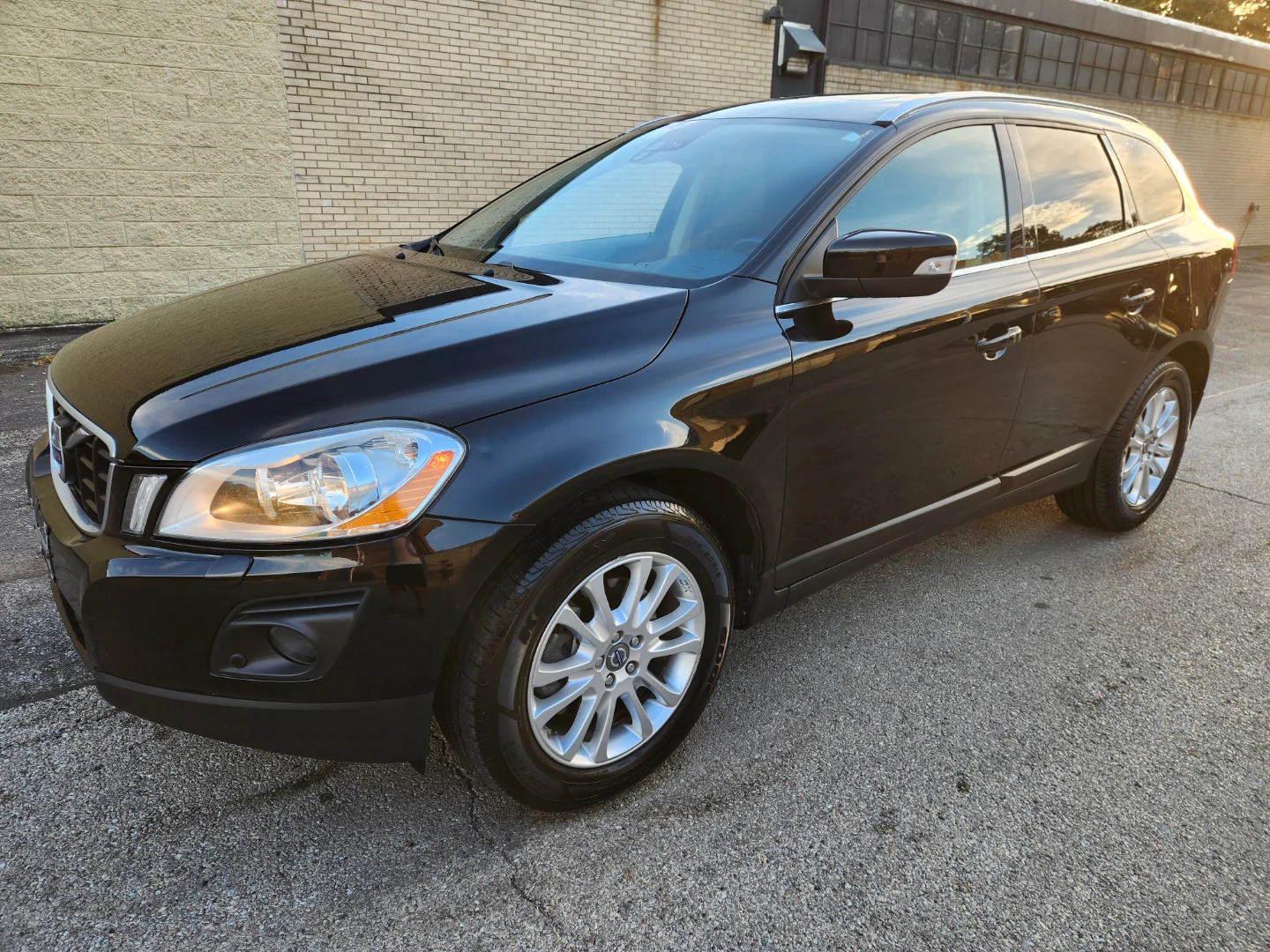 2010 Volvo XC60 AWD T6 - photo 2
