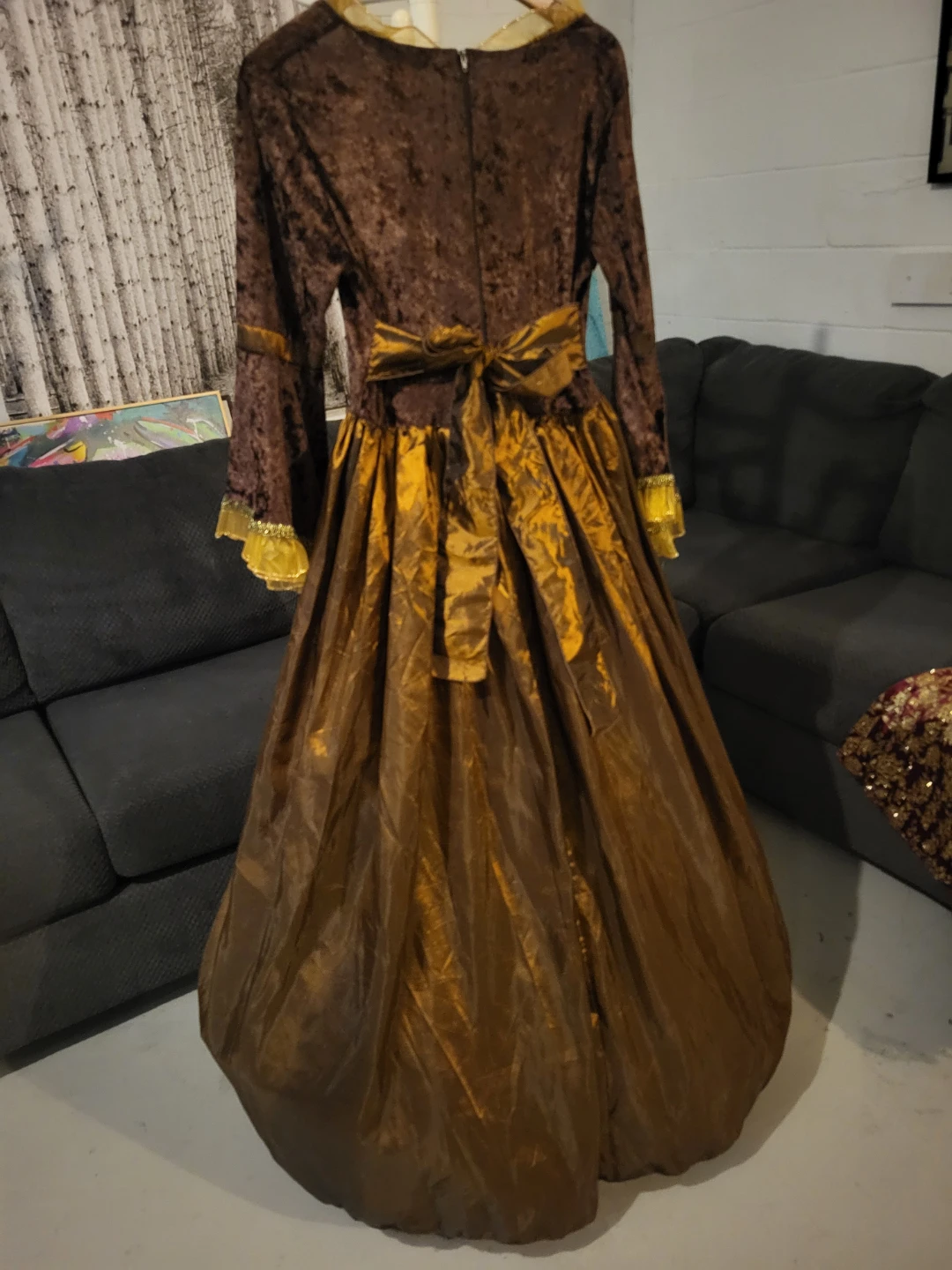 Renaissance-inspired Costume Dress- Size 10-14 - photo 2