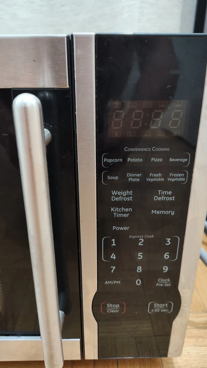 Mabe Stainless Steel Microwave 1000W Light Bulb Needs Replace - photo 4